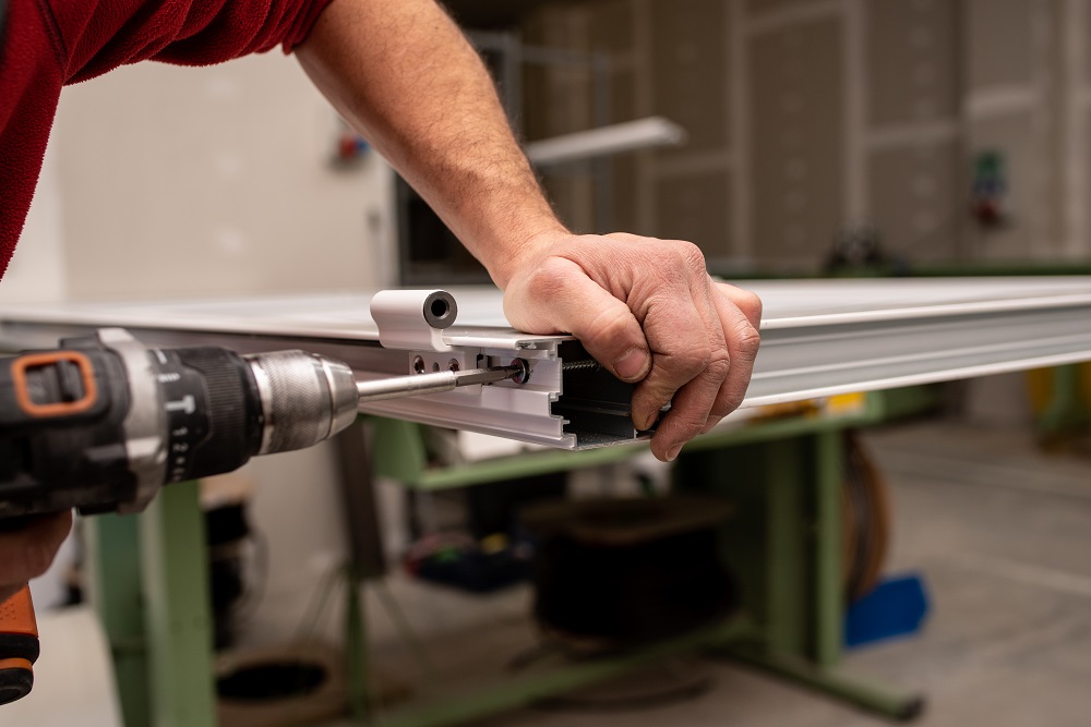Servicing of Aluminium Doors & Windows
